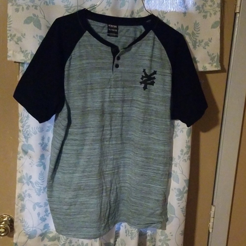 Mens t shirt